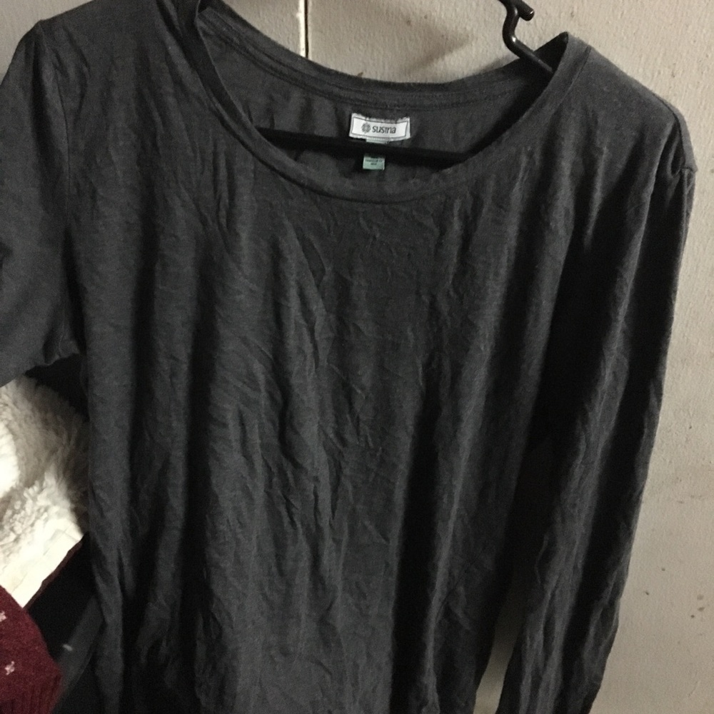 ❌SOLD❌ FREE (w/purchase) Basic grey long sleeve - Picture 2 of 4